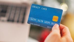 Lo que debes saber antes de solicitar tu primera tarjeta de crédito
